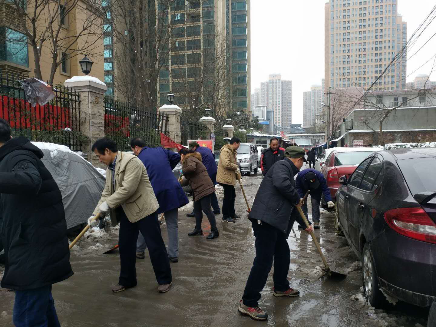 “以雪為令，御雪奮戰(zhàn)” 西安工業(yè)投資集團(tuán)再行動(dòng)